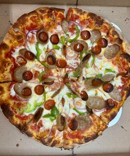 Deluxe Pizza